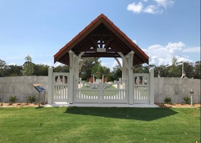 Lychgate niche walls